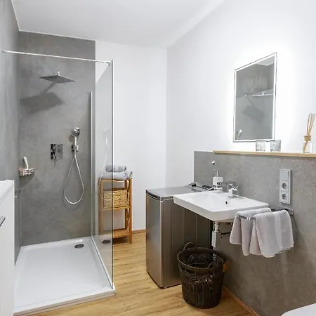 Ferienhaus Mosellolodge, Juwel Mit Großer Dachterrasse, Ausstattung, Waschmaschine, Netflix