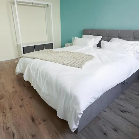Ferienhaus Mosellolodge, Juwel Mit Großer Dachterrasse, Ausstattung, Waschmaschine, Netflix