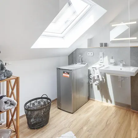 Mosellolodge - Luxus-ferienhaus Bis 16 Personen - Dachterrasse - Netflix - Waschmaschine Nyaraló