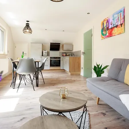 Ferienhaus Mosellolodge, Juwel Mit Großer Dachterrasse, Ausstattung, Waschmaschine, Netflix