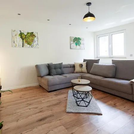 Mosellolodge, Juwel Mit Großer Dachterrasse, Ausstattung, Waschmaschine, Netflix Ferienhaus *