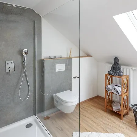 Ferienhaus Mosellolodge, Juwel Mit Großer Dachterrasse, Ausstattung, Waschmaschine, Netflix Senheim